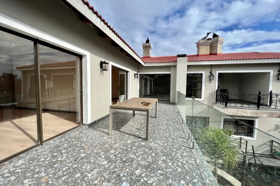 To Let 3 Bedroom Property for Rent in Flamingo Vlei Western Cape